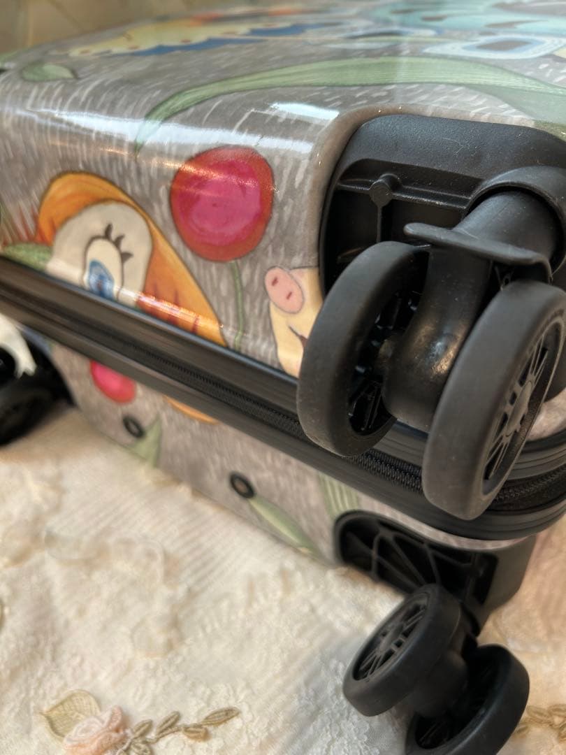 新品未使用アルベロベロアートプリント 中型キャリーケース軽量４輪雨雪保護カバー付