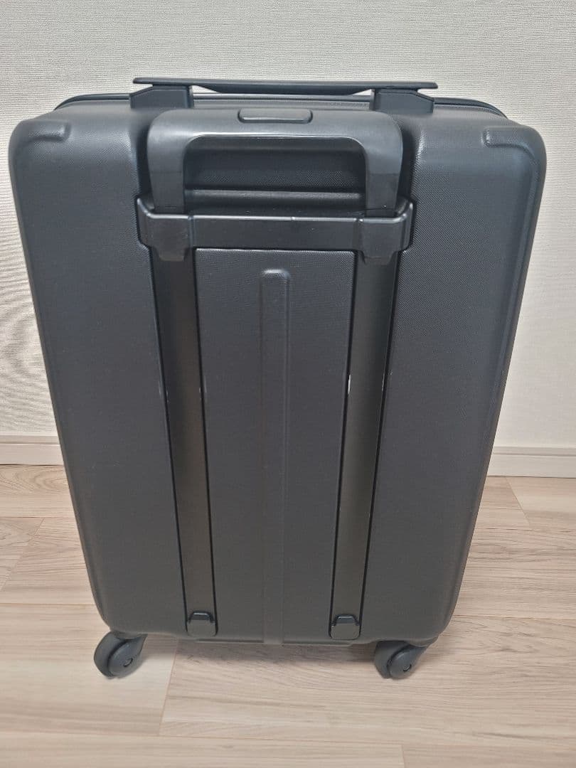 ブリーフィング スーツケース H-37（一部破損）