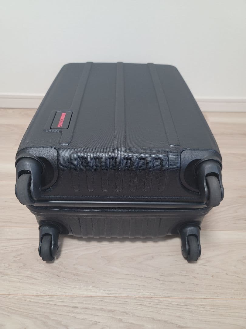 ブリーフィング スーツケース H-37（一部破損）