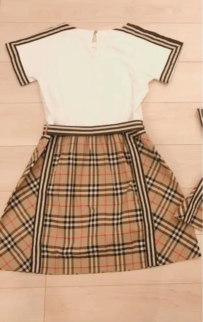 現行タグ　Burberry キッズ　ワンピース　14Y 大人でも可能