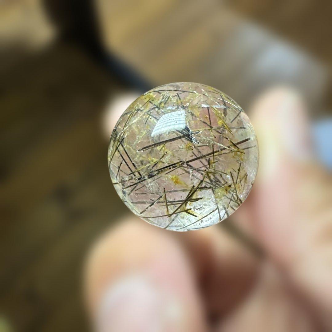 【高品質】ブラックルチルクォーツスフィア　丸玉