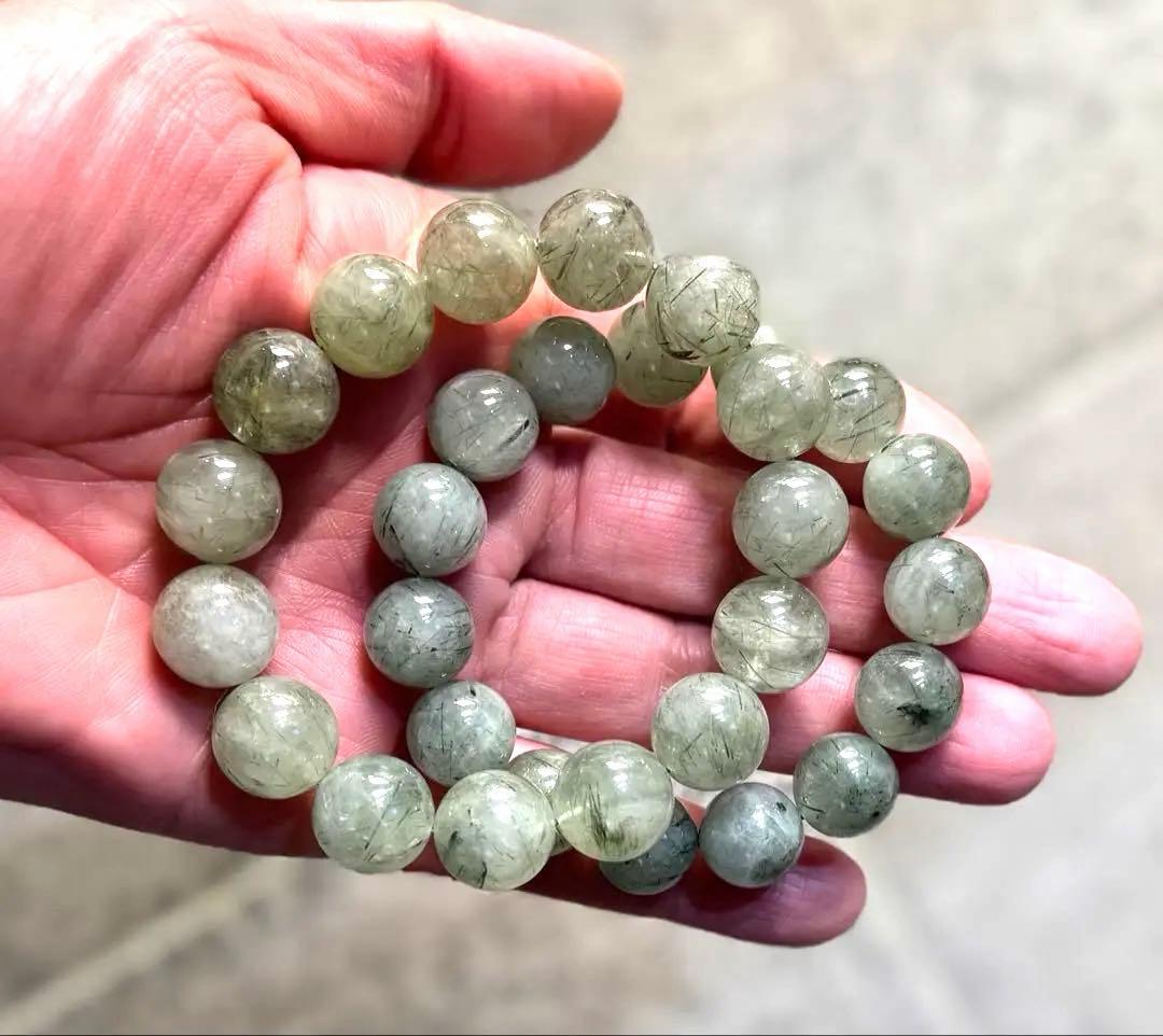 【値下げ中】グリーンサゲニティックルチルクォーツ 右の子