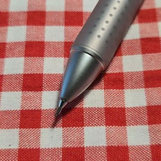 【廃盤】三菱鉛筆　ユニ　ボールペン　ピンク　3&1 激レア