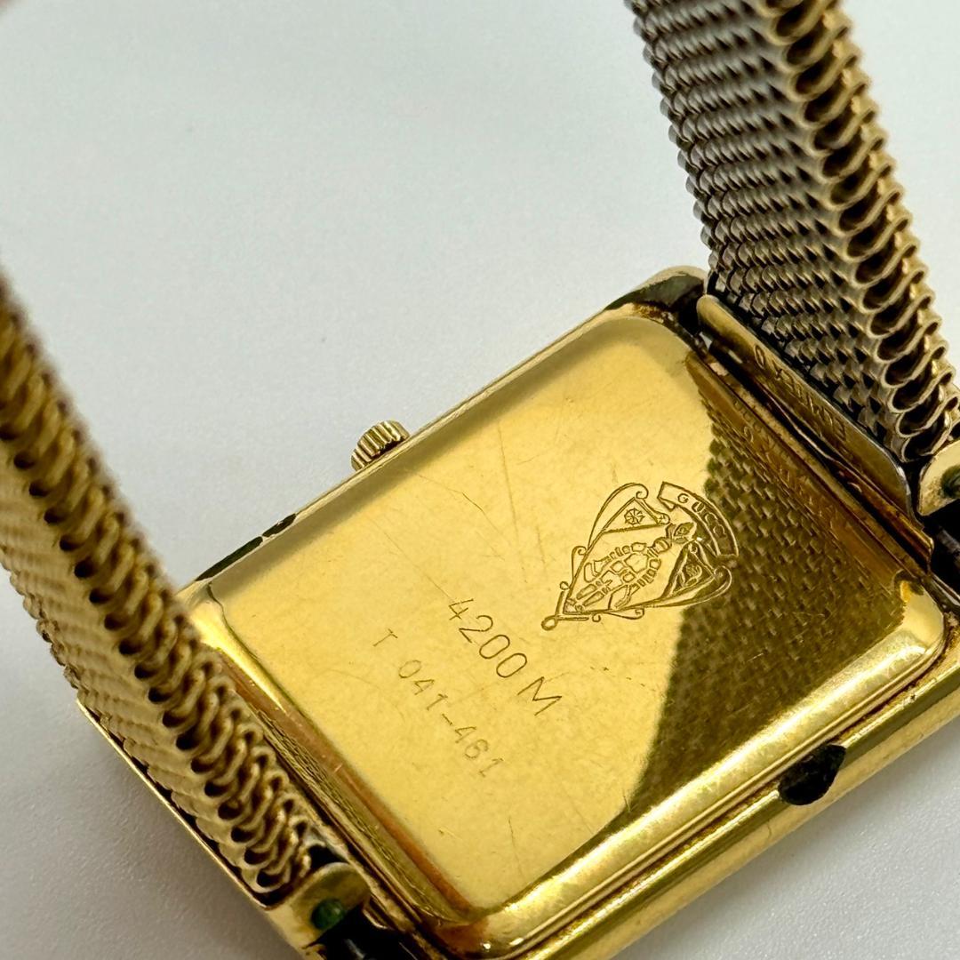 稼働品 GUCCI グッチ 腕時計 ゴールド文字盤 クォーツ ２針 4200M