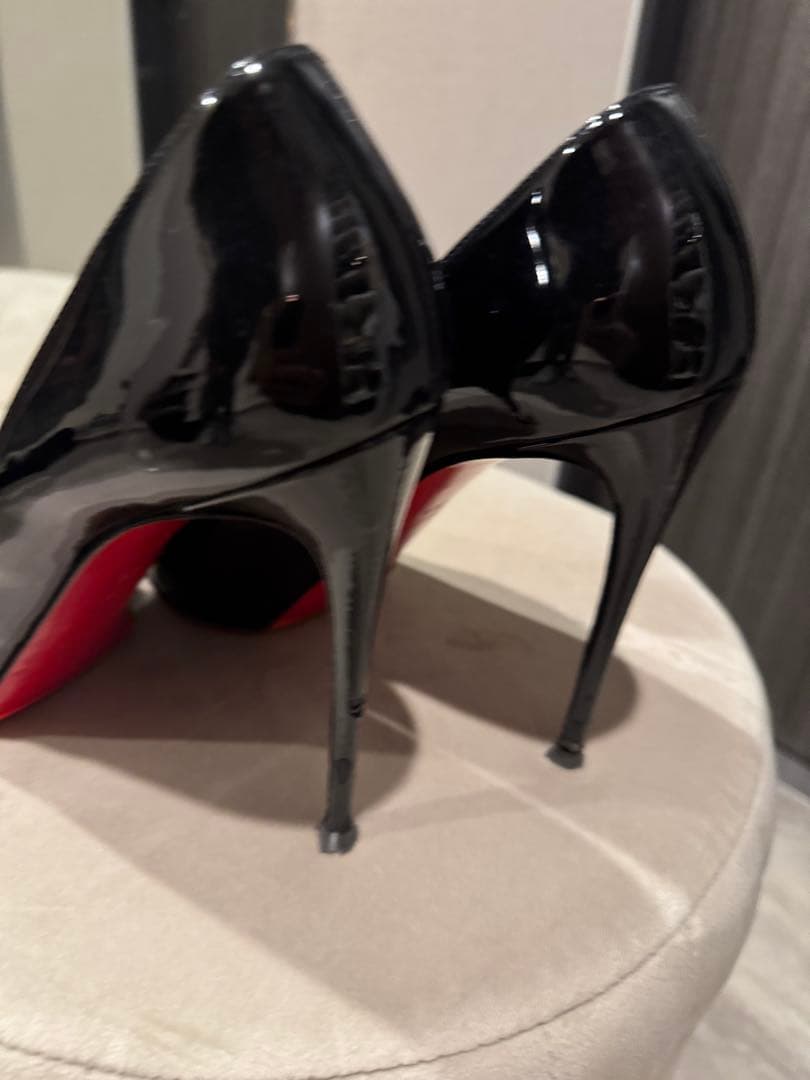 Christian Louboutin ブラック オープントゥ ハイヒール