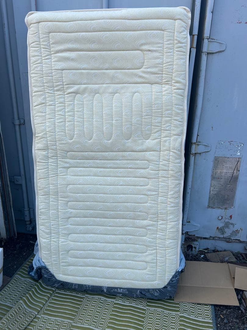 ※直接引き渡し希望！　シングルベッドマット