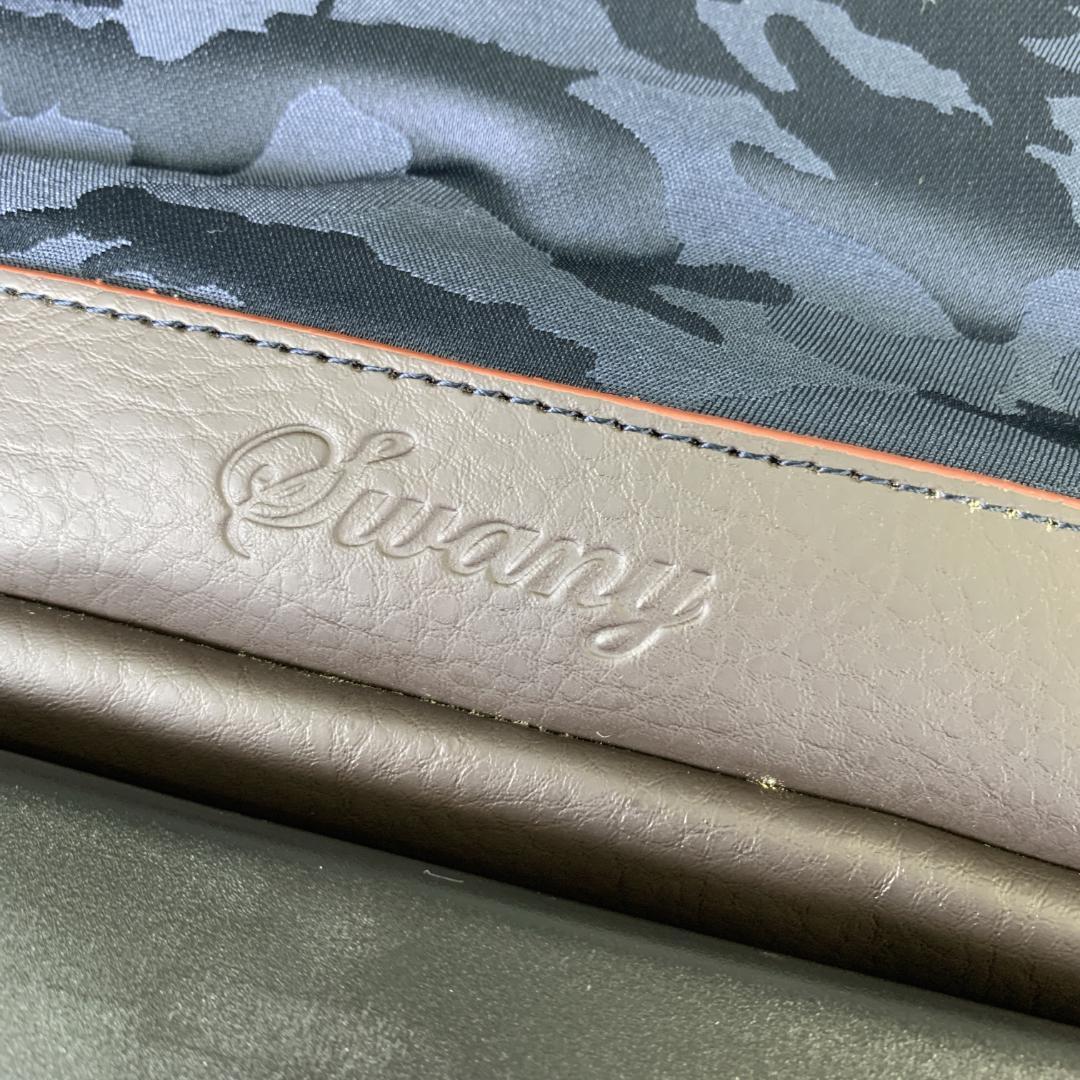 ニャン　新品　希少品　スワニー　迷彩柄　キャリーケース　車輪ストッパー付