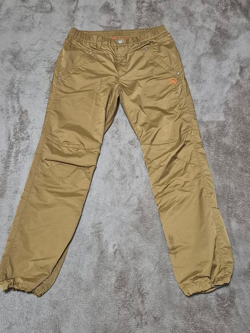 美品パーリーゲイツのパンツズボン防寒タイプ