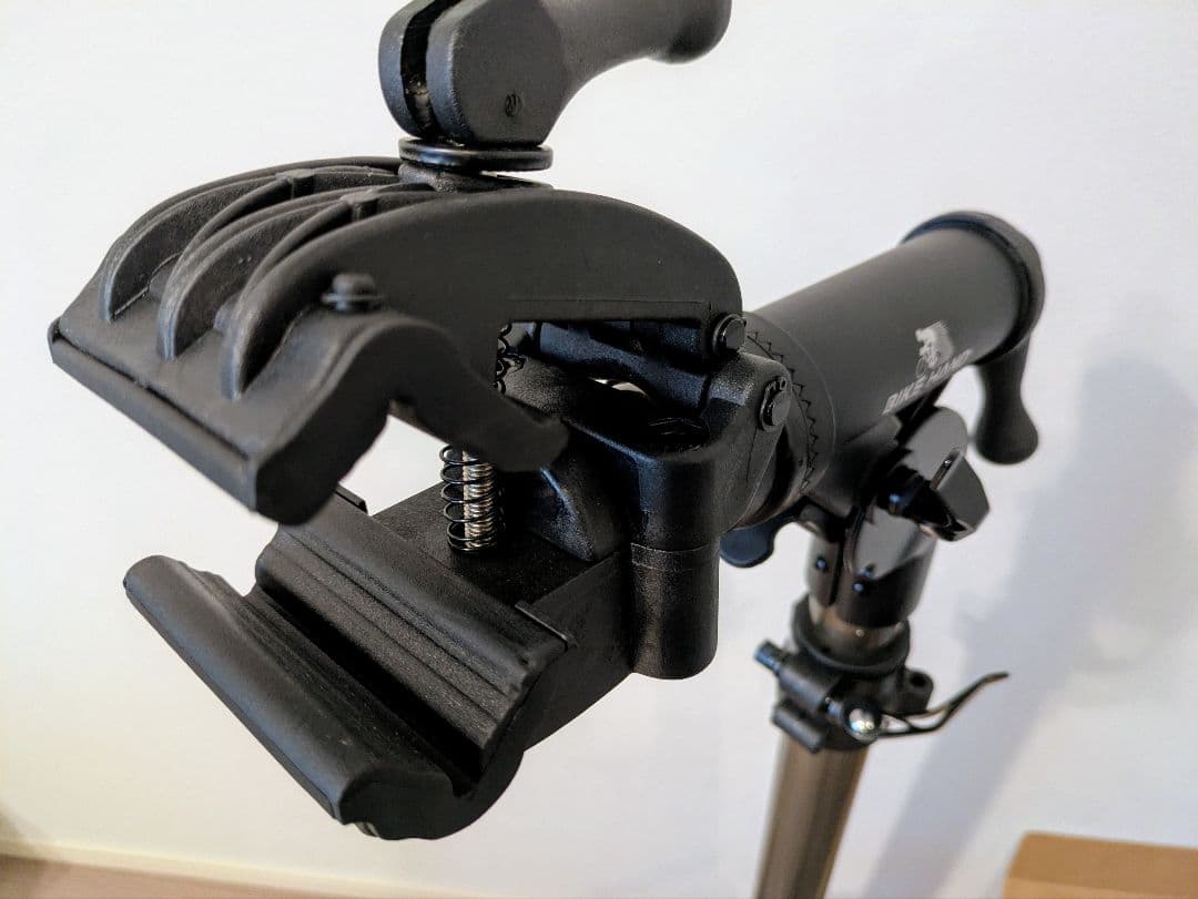 【ほぼ新品】Bikehand自転車修理スタンド