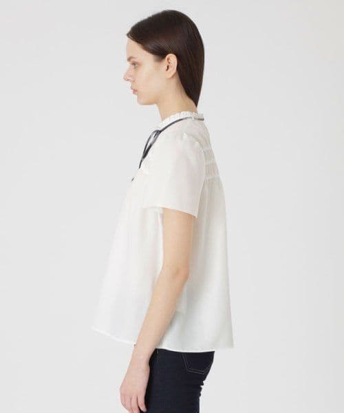 ブルーレーベルクレストブリッジ コットンライクスパンローンシャーリングブラウス