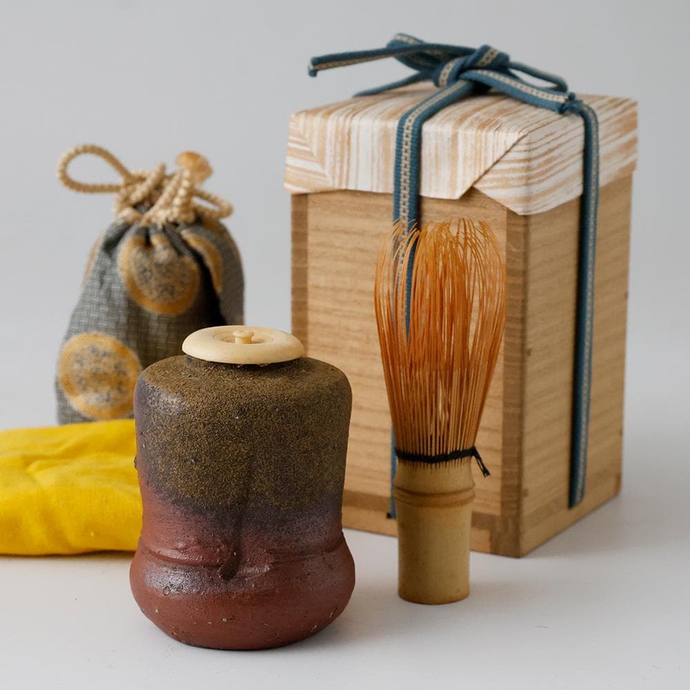 時代 備前焼 茶入 砂高台 在銘 陶印あり 糸屋風通（名物裂）仕覆付 茶道具