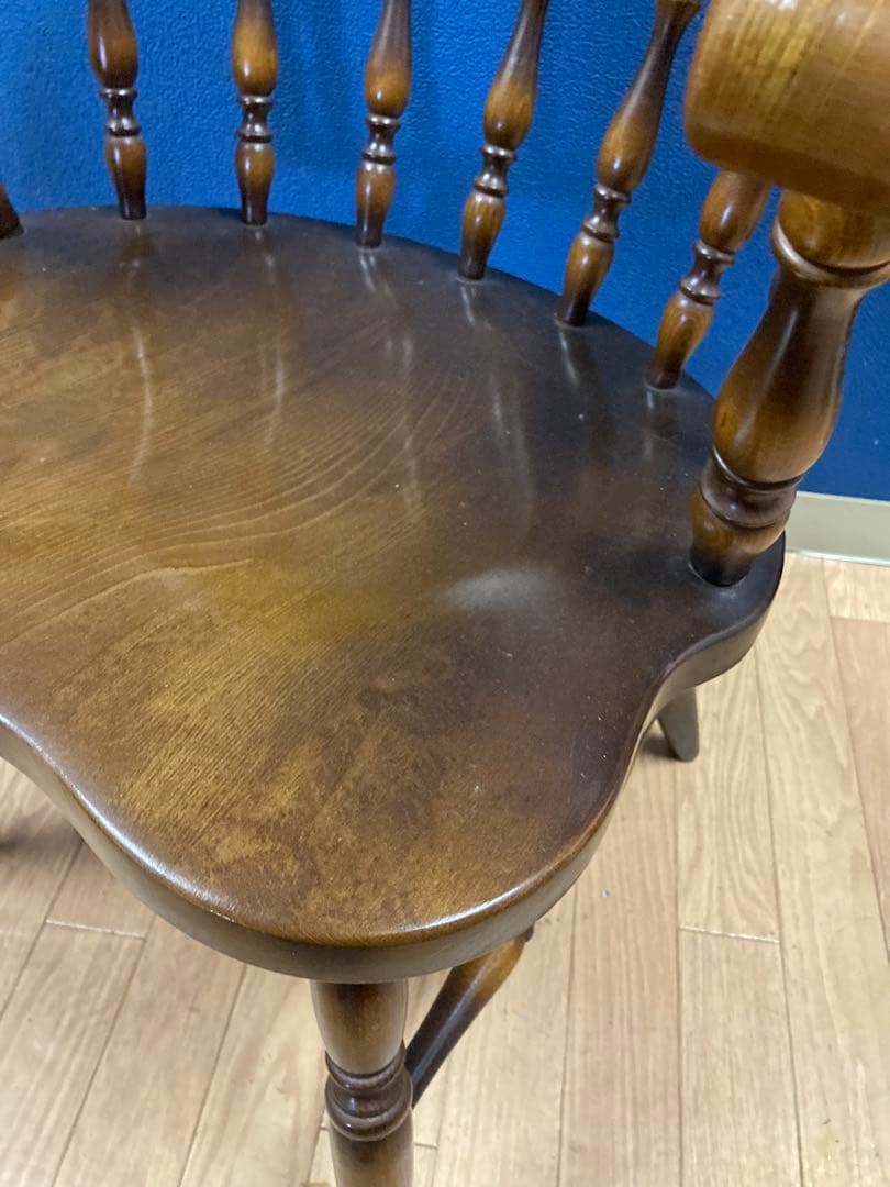 キツツキ　アンティーク調　チェア　ヴィンテージ　ダイニングチェア　アームチェア