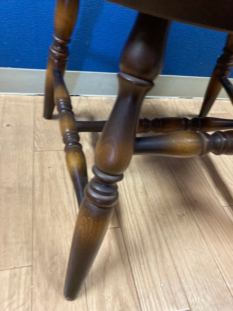 キツツキ　アンティーク調　チェア　ヴィンテージ　ダイニングチェア　アームチェア