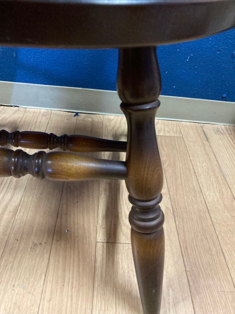 キツツキ　アンティーク調　チェア　ヴィンテージ　ダイニングチェア　アームチェア