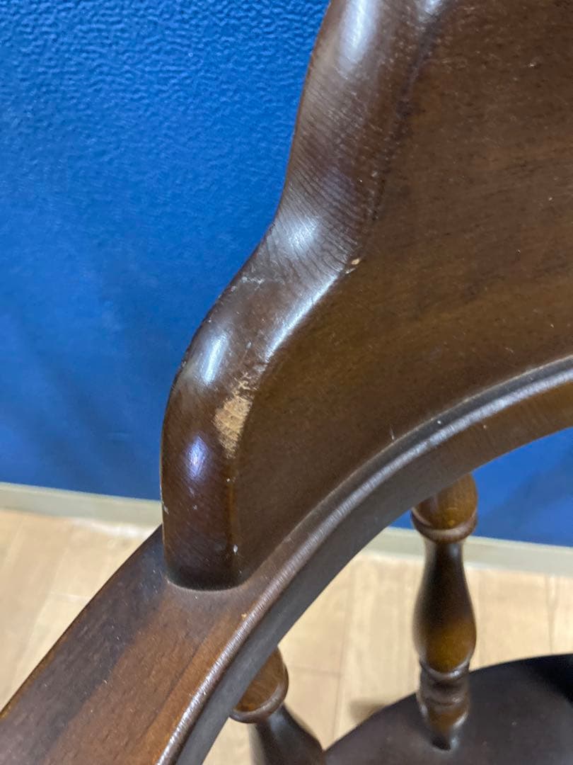 キツツキ　アンティーク調　チェア　ヴィンテージ　ダイニングチェア　アームチェア