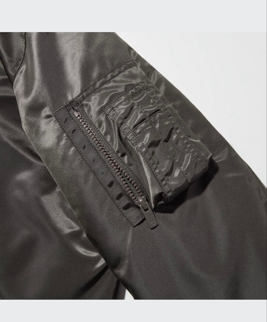 【極美品】UNIQLO +Jハイブリッドダウンオーバーサイズ　黒