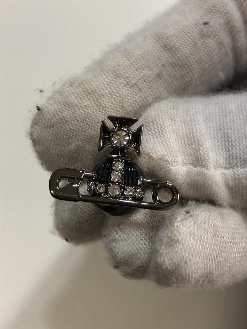 027010 vivienne westwood オーブ 安全ピン ピアス 片耳