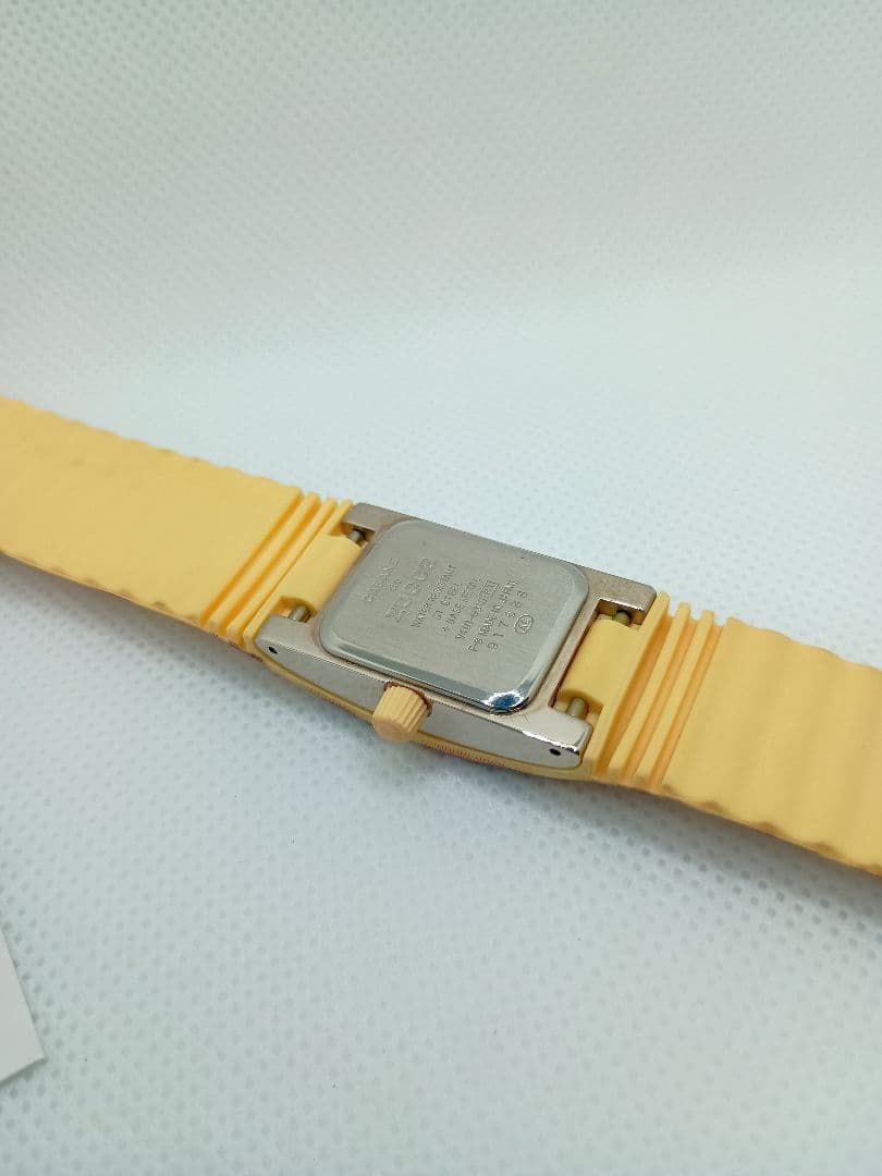 【新品未使級】稼働品★カバンドズッカ キリン柄 腕時計 アニマル レオパード