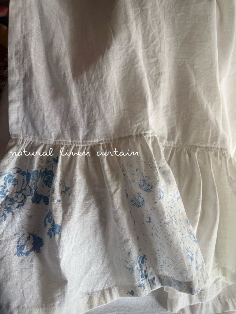 ホワイトリネンとキャベッジ&ローゼズの爽やかフリフリカーテン