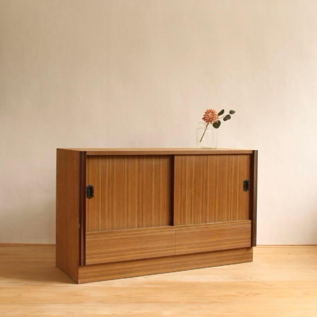 収納棚　棚　本棚　引戸　レトロ家具　古家具　ビンテージ　アンティーク　レトロ