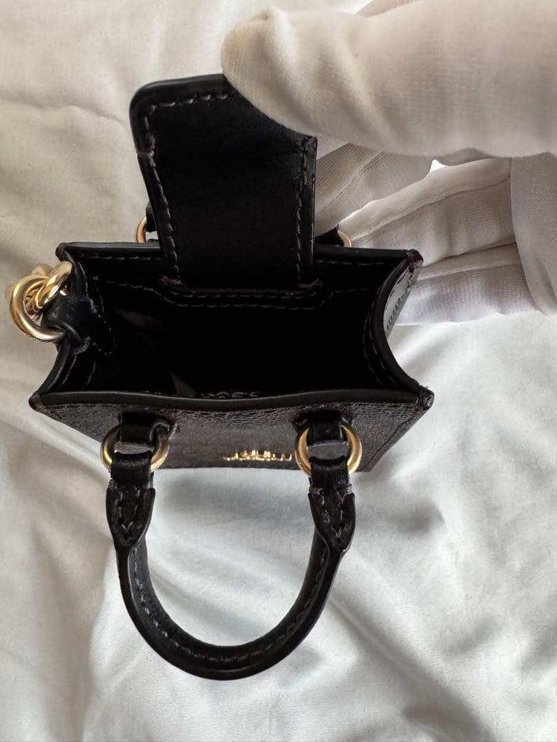 COACH ミニトート型レザーキーホルダー