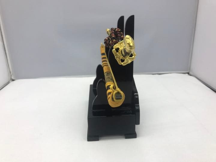 弓太刀飾り 二段飾り:大  弓藤巻・ケヤキ塗り：黒太刀