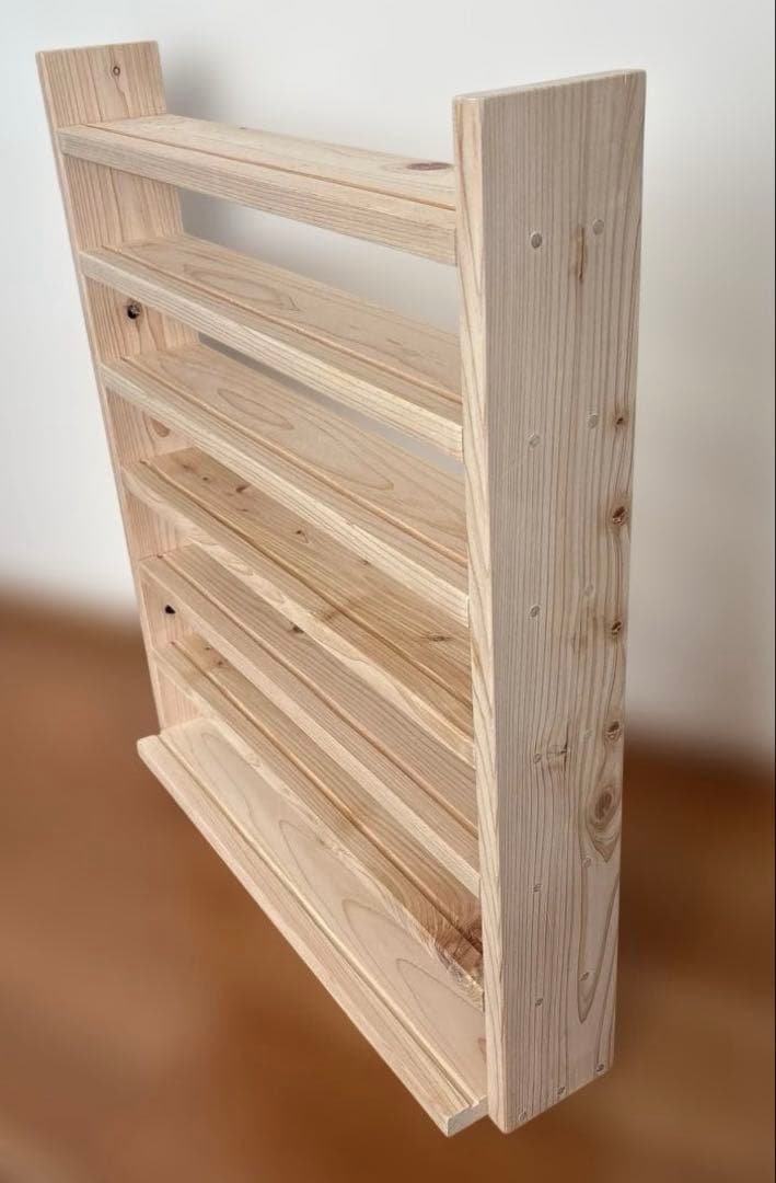 まぁ　トミカ収納棚7段　最下段幅広タイプ　ヒノキ材使用