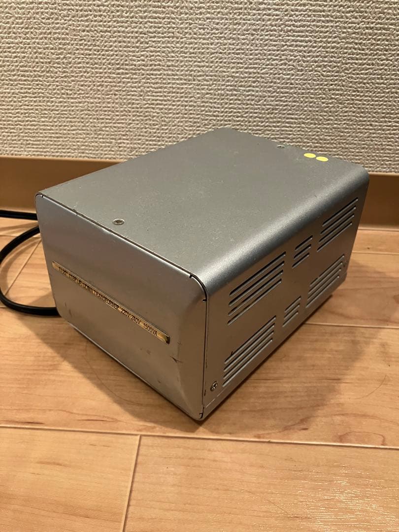 TI-20 カシムラ　変圧器 100V/220〜240V 1500VA