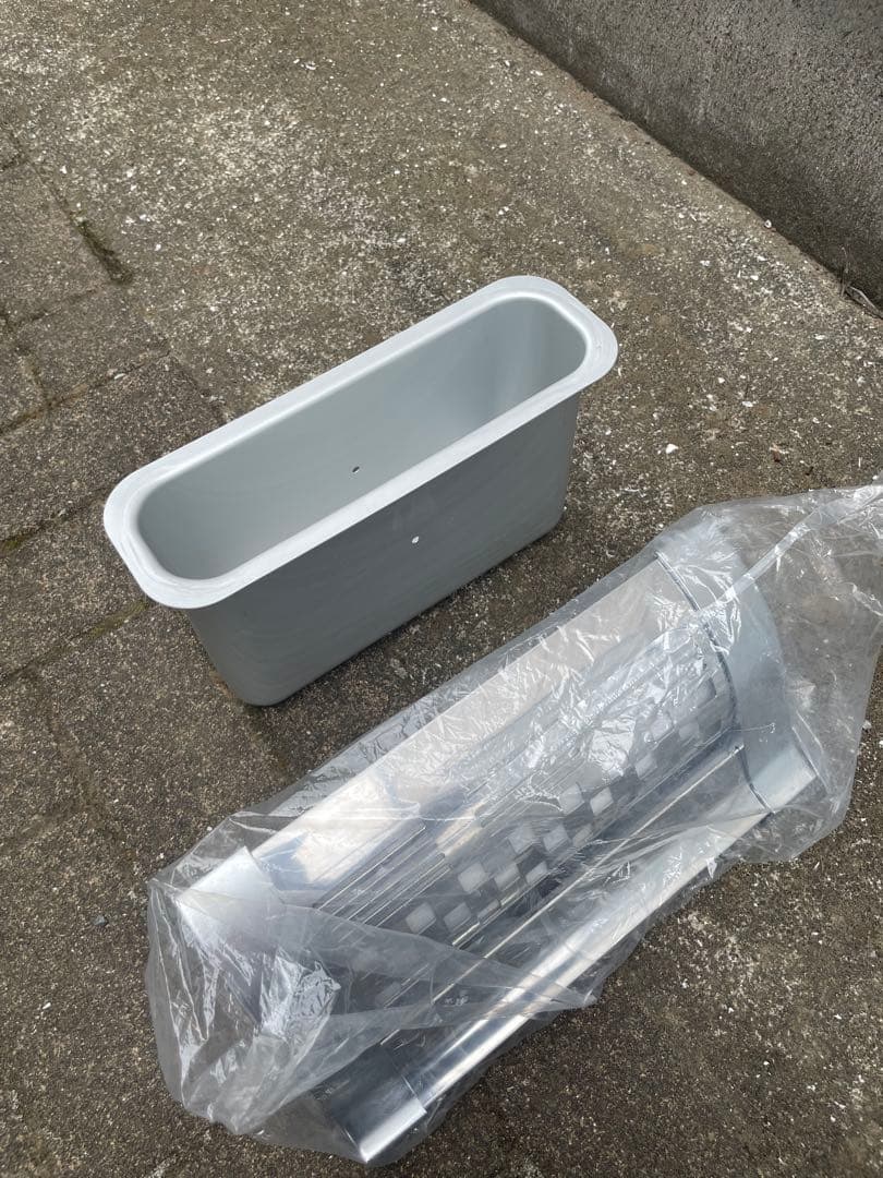 屋外用　灰皿スリムタイプ