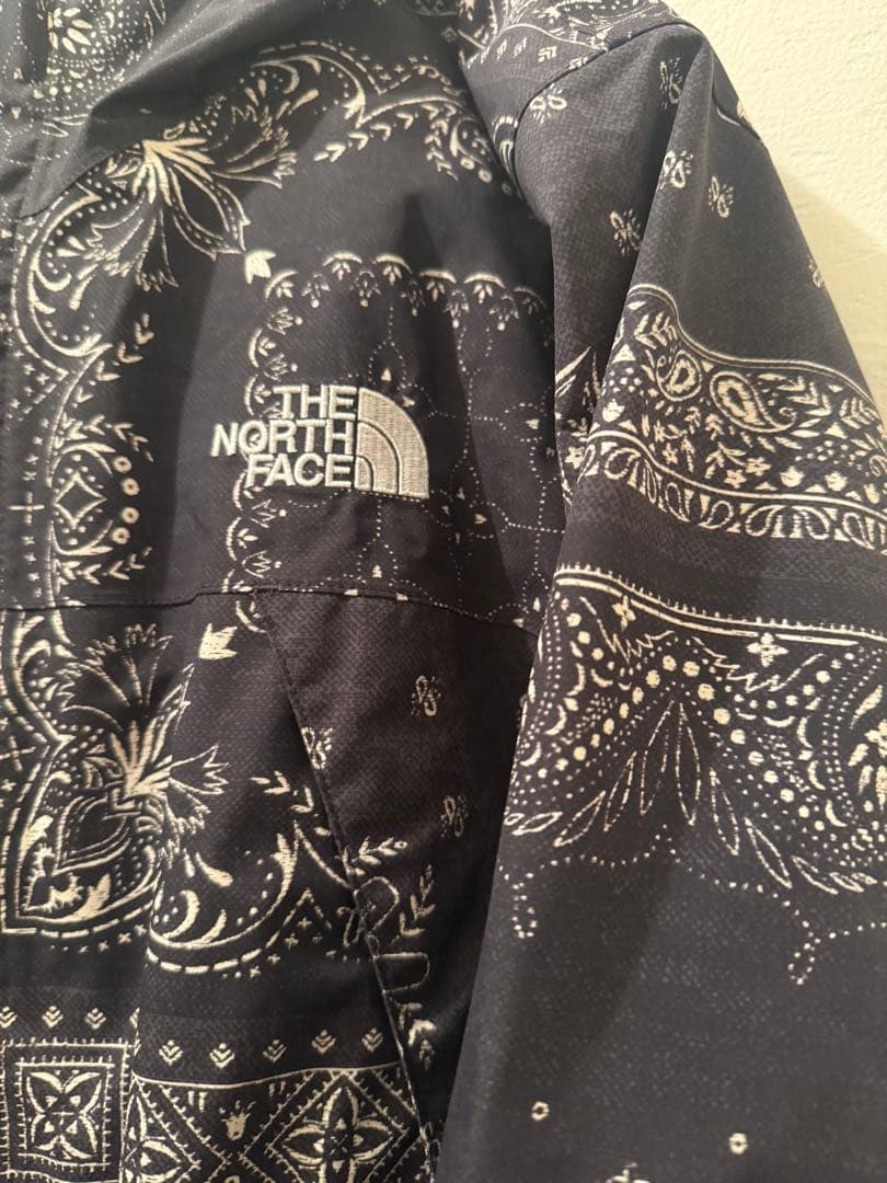 【美品】 ノースフェイス ノベルティ コンパクトジャケット　バンダナ 柄　S