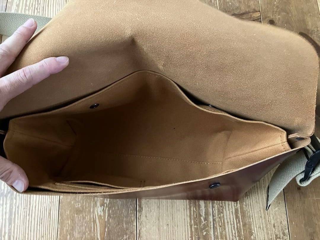 Uni&coユニ&コー メッセンジャーバッグ 茶色 キャメル 超美品