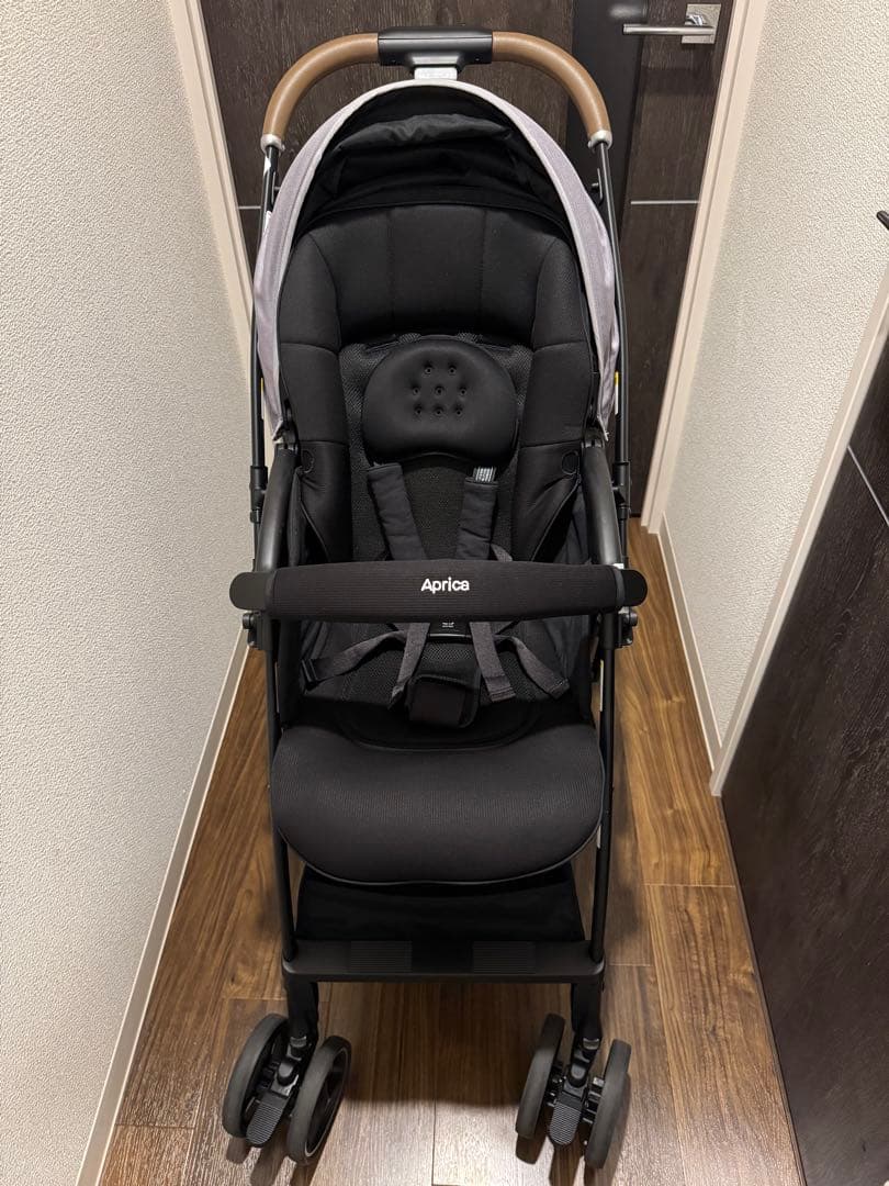 アップリカ ラクーナクッションフリーAD Aprica