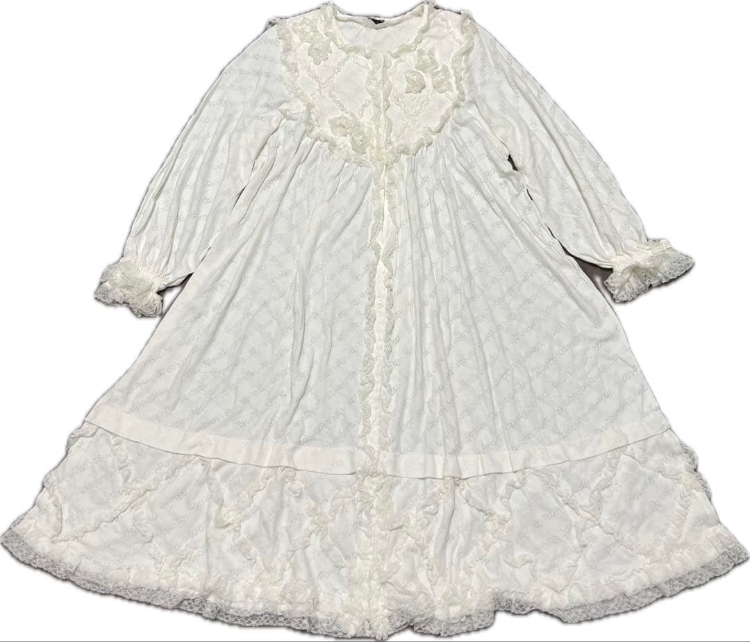 ヒスクローネ さえら ネグリジェ　豪華 レースワンピース アキアカネ