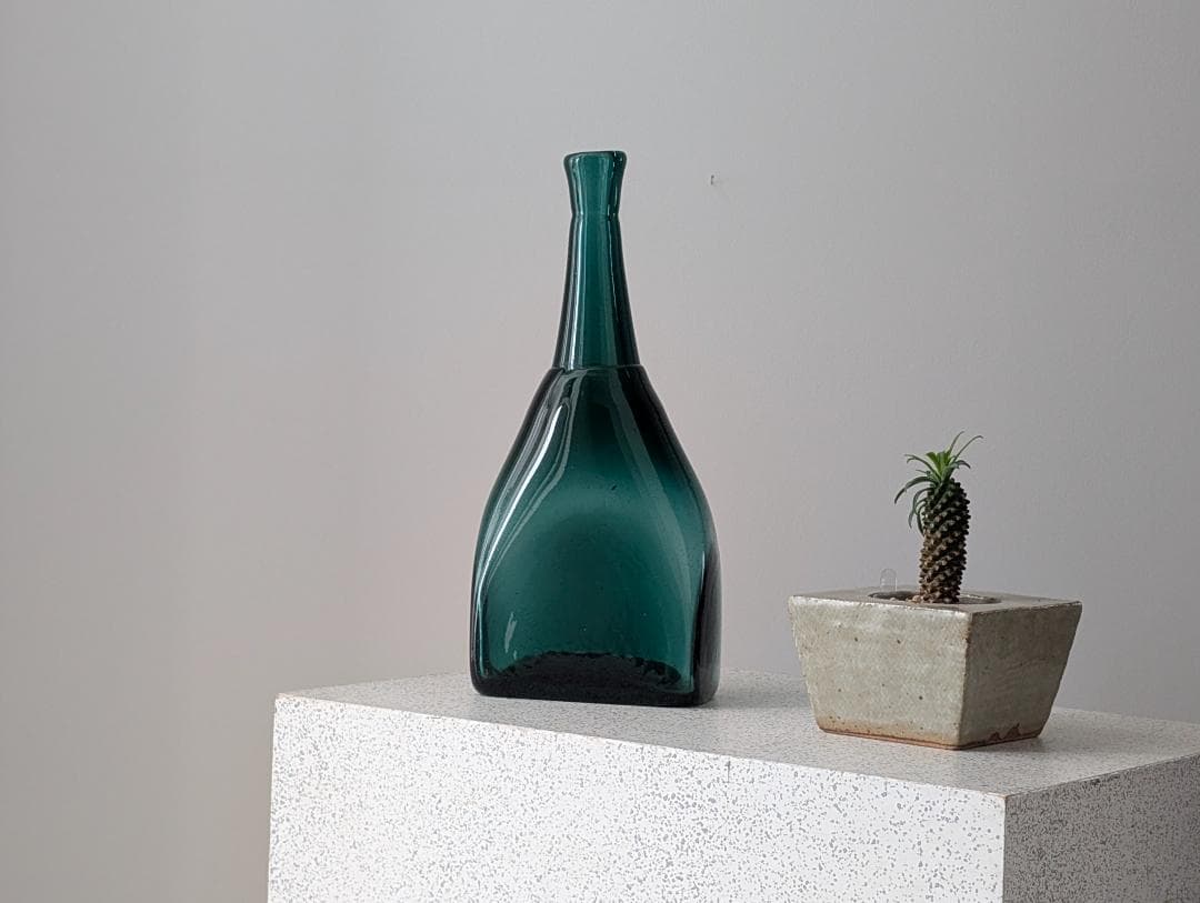 倉敷ガラス 小谷眞三 被せ 花入れ フラワーベース 角瓶 工藝 h31㎝