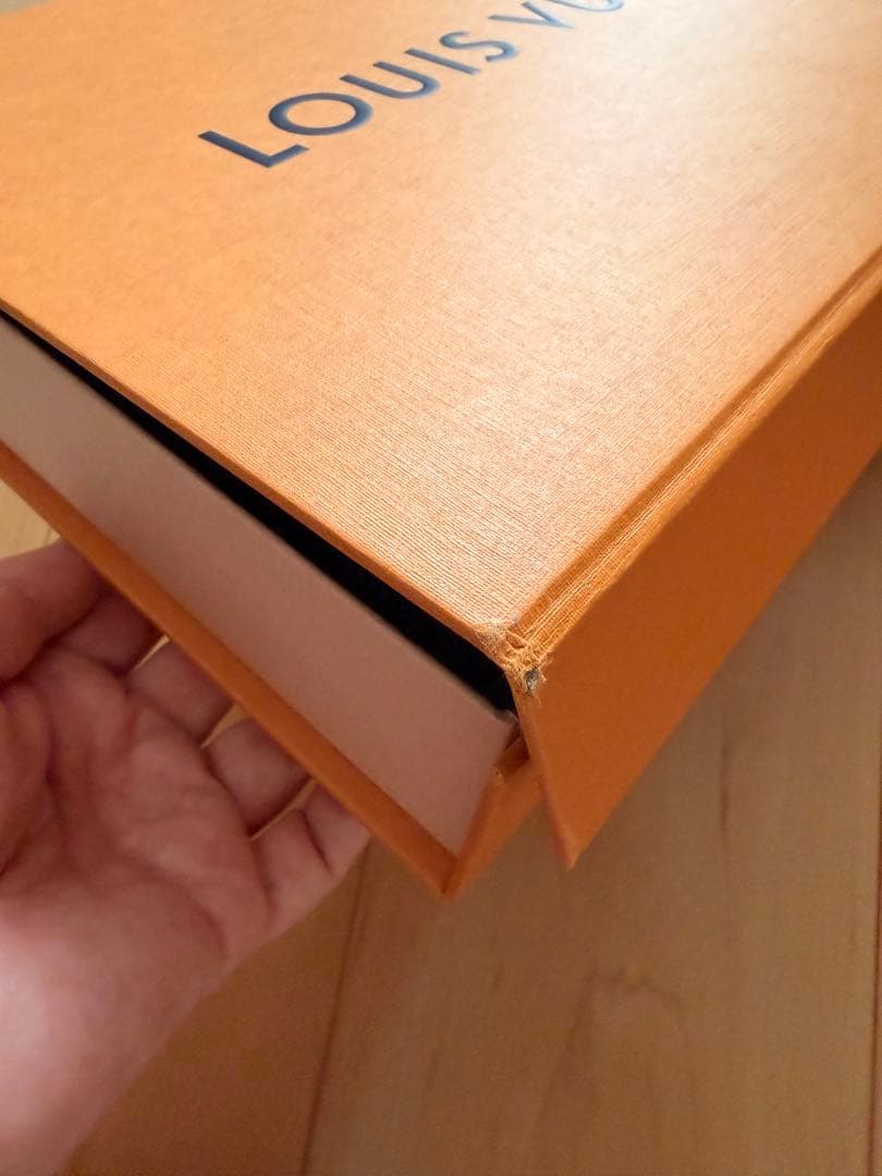 【Louis Vuitton】Ｍ75833 ロゴマニア　ルイヴィトン　マフラー