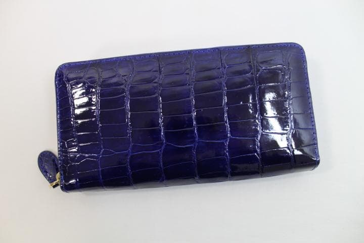 【専用】クロコダイル 財布 長財布 本革 シャイニング加工 ブルー ラウンド