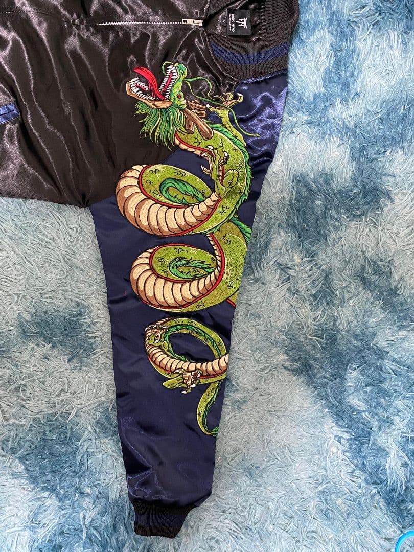 未使用 [世界28着限定] ドラゴンボール BROLY GOGETA スカジャン