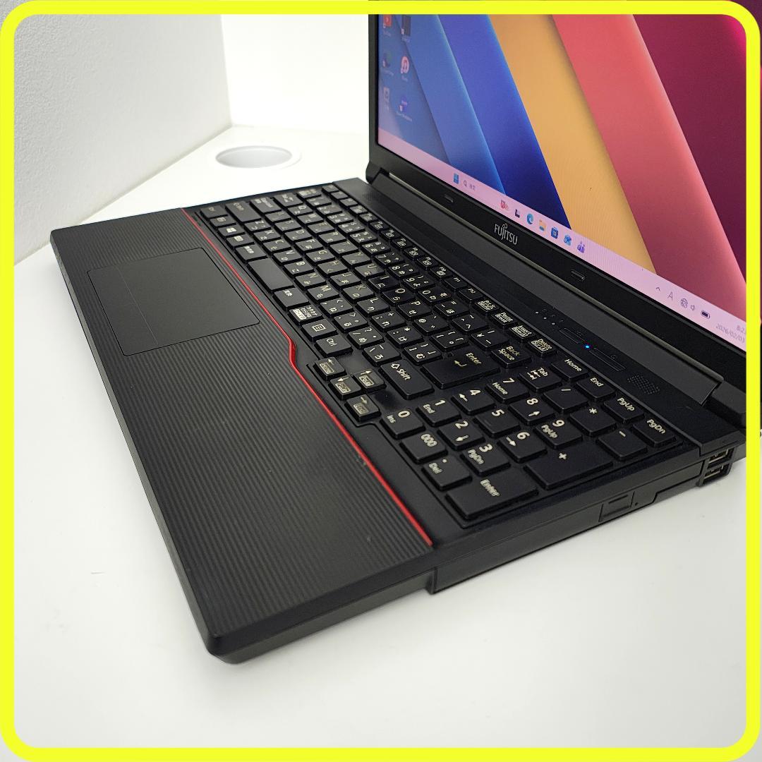 windows11　ノートパソコン⭐️SSD256GB　office　803