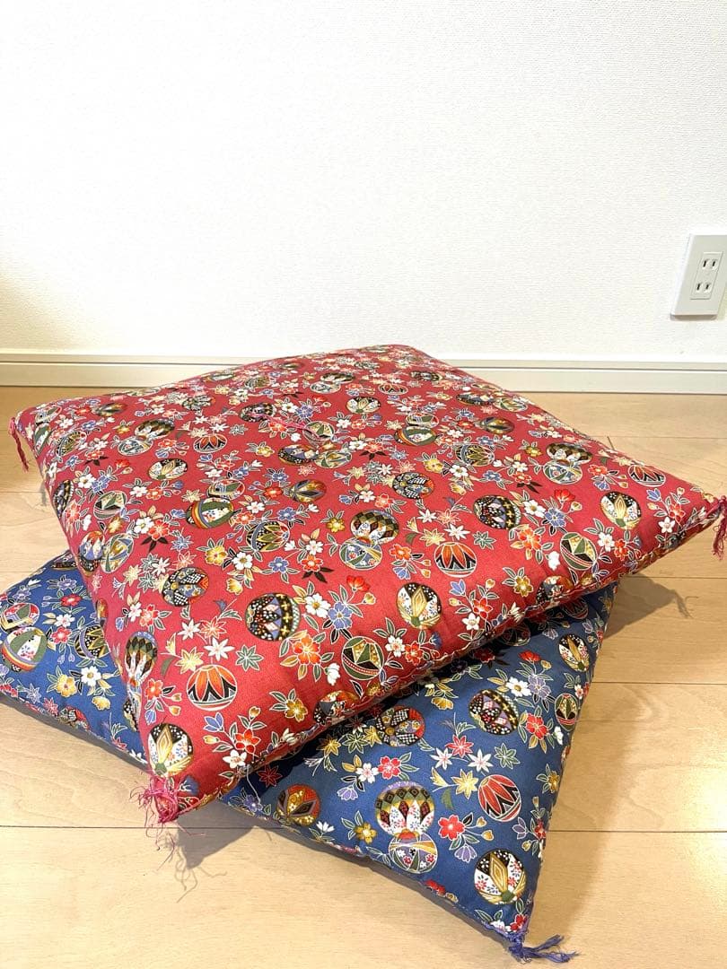 【美品】夫婦座布団　婚礼座布団　和風柄　毱　２枚セット　お正月　旅館　お寺