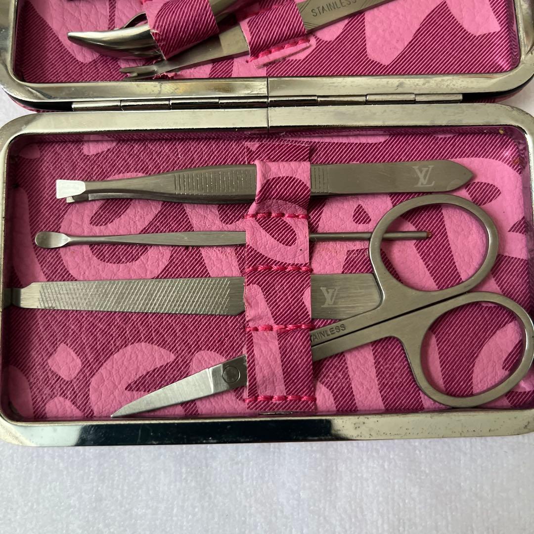 Louis Vuitton ルイヴィトン グラフィティ 爪切り ネイルケアセット