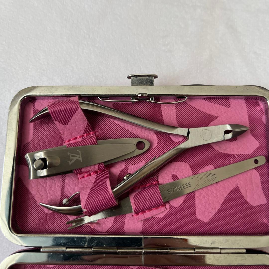 Louis Vuitton ルイヴィトン グラフィティ 爪切り ネイルケアセット