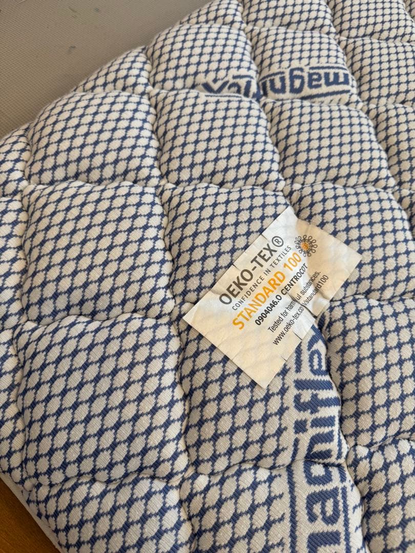 ★美品★ マニフレックス イタリアフトンII セミダブル クロネコ200サイズ