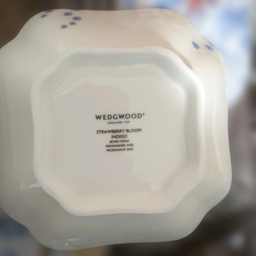 ウェッジウッド　 ストロベリーブルームインディゴ　ボウル大小3点セット