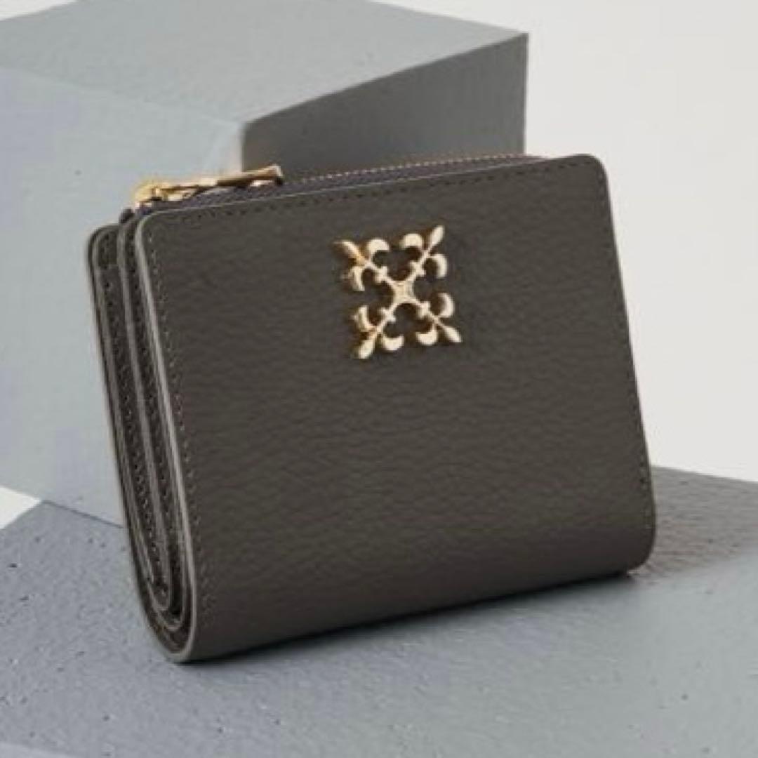 【美品】russet モノグラムプレートハーフウォレット　二つ折り財布　グレー