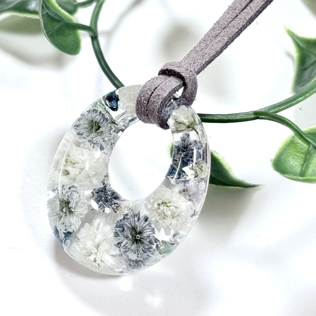 A26-068 レジンネックレス(かすみ草)モノトーンPremium