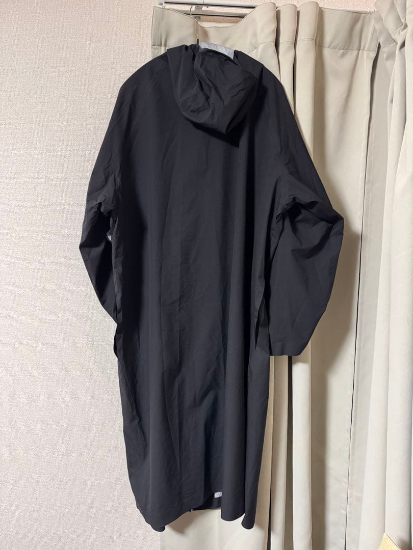 紙タグ付き美品！ COMOLI（コモリ） レインコート 22ss サイズFree