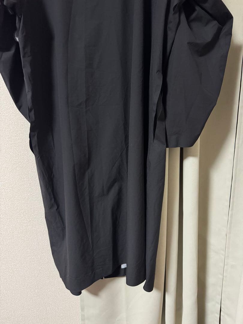紙タグ付き美品！ COMOLI（コモリ） レインコート 22ss サイズFree