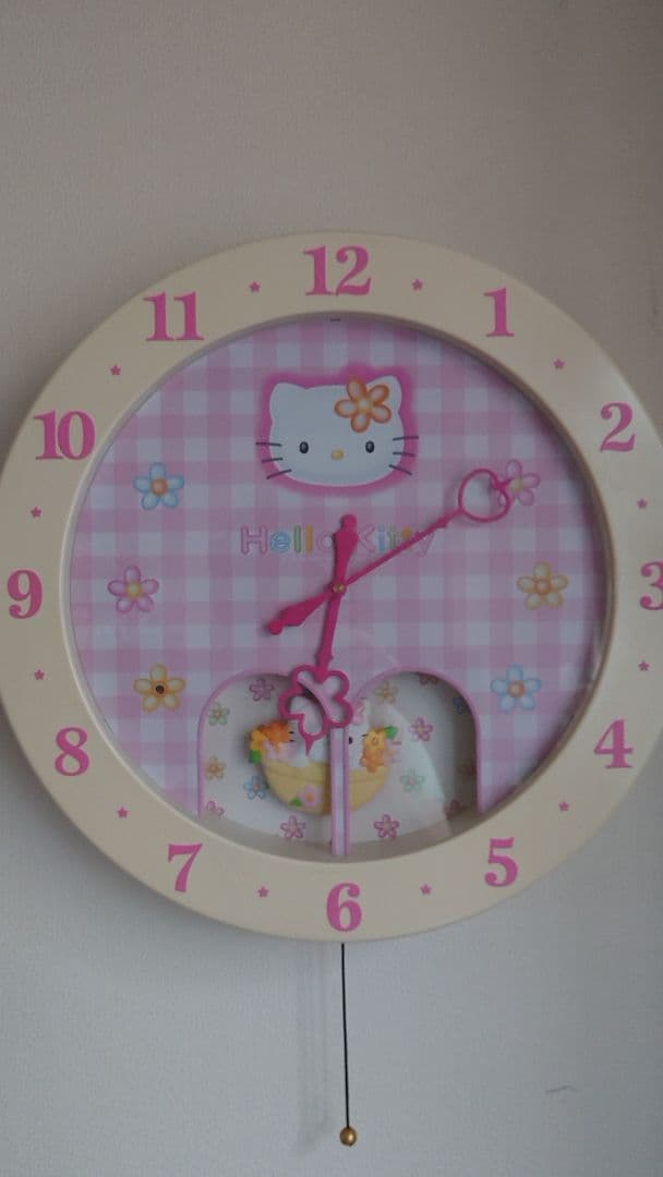Hello Kitty 掛時計 ピンク チェック柄　カオハナ　振り子時計　稼働品