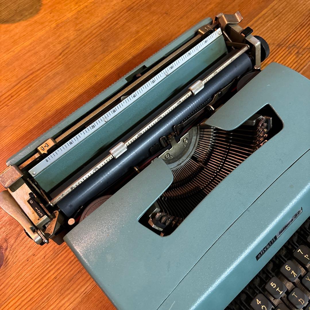 olivetti lettera 32 タイプライター