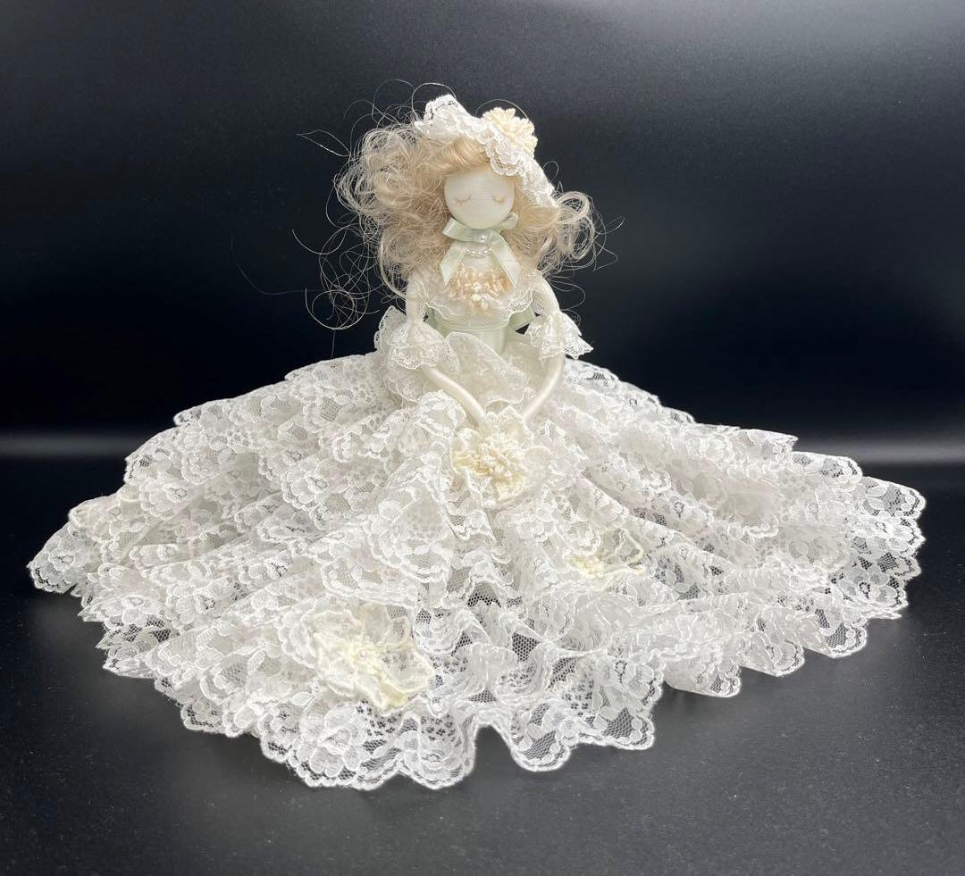 サエラ お人形 カゴ付き